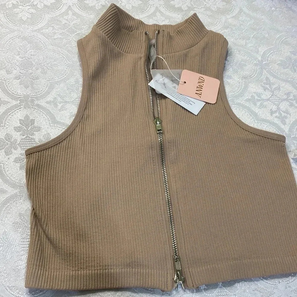 ANWND  Kids tank top M/L - Picture 3 of 17